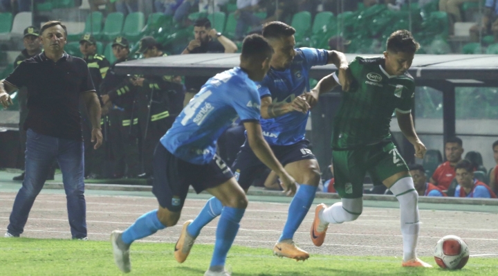 Oriente y Blooming empatan sin goles en un partido peleado