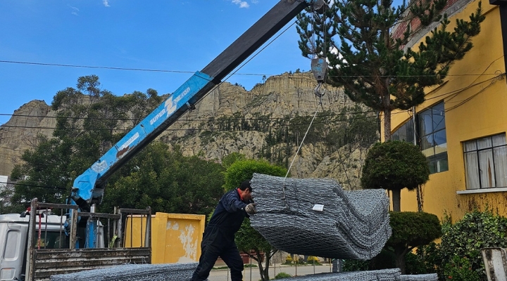 Gaviones donados por el Tigre serán utilizados en muros de Achumani