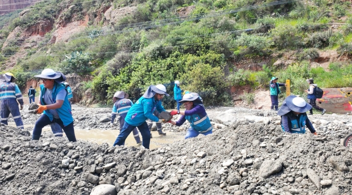 La Alcaldía de La Paz habilita temporalmente el tránsito en la vía hacia Mallasa