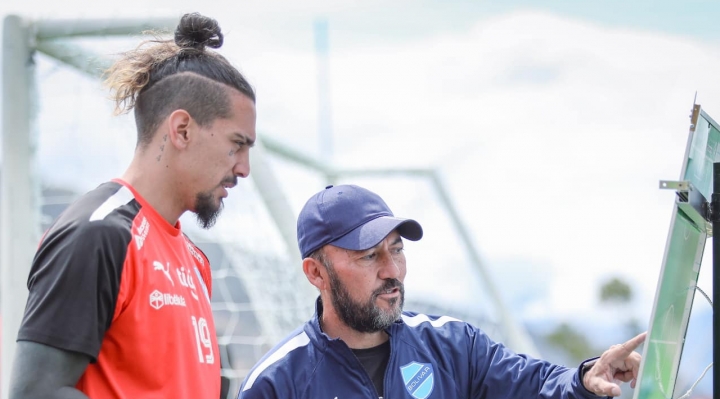 Francisco da Costa vuelve a hacer fútbol en un amistoso de Bolívar en Ananta