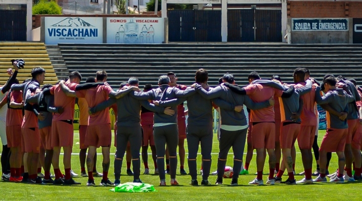 Lavallén mueve algunas fichas: “Pondremos el equipo más fresco que tengamos”