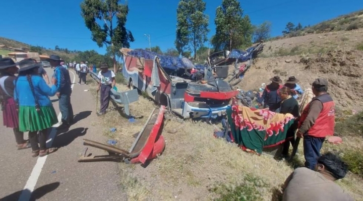 Accidente en la carretera Tarvita - Sucre deja cuatro fallecidos y 20 heridos