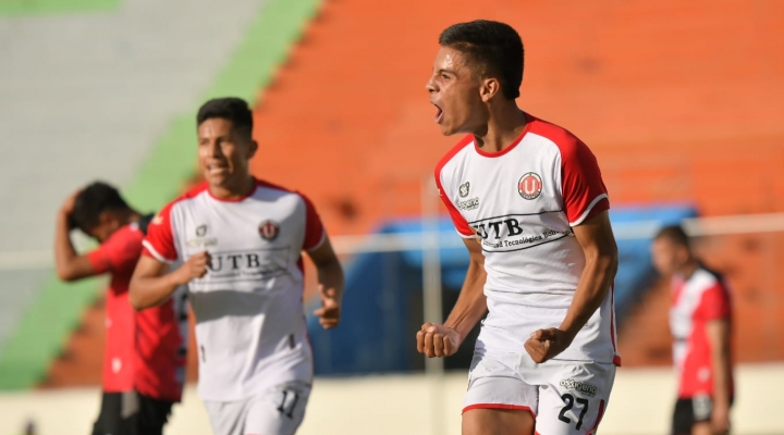 U de Vinto gana un partido de polémico arbitraje y es el primer semifinalista 