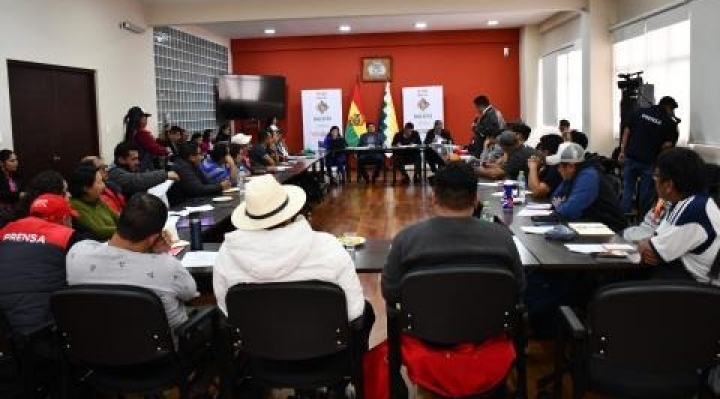 Tras cuarto intermedio con Gobierno, maestros van a conferencia nacional para analizar avance de su pliego