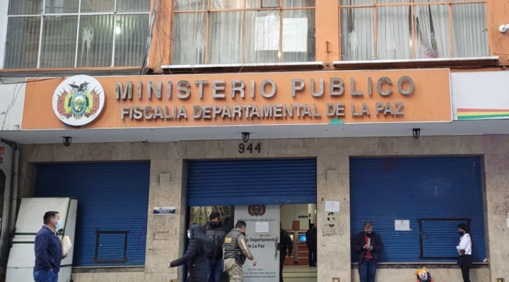 Ministerio Público conforma comisión de fiscales para investigar el caso piscinas de litio 