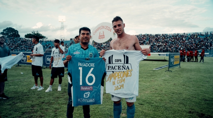 Hincha obtuvo la camiseta de San Antonio de Bulo Bulo gracias a Paceña