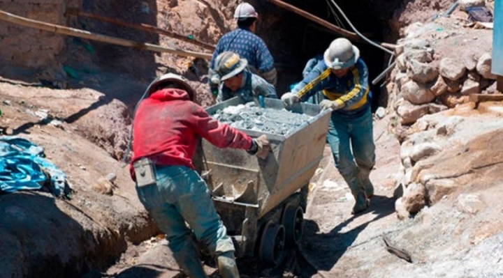 Sector minero cooperativista recibirá apoyo de 44 millones de bolivianos de parte del gobierno