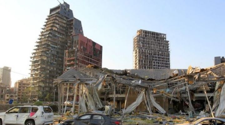 Beirut: por qué Líbano está en crisis y la devastadora explosión le llega “en su peor momento”