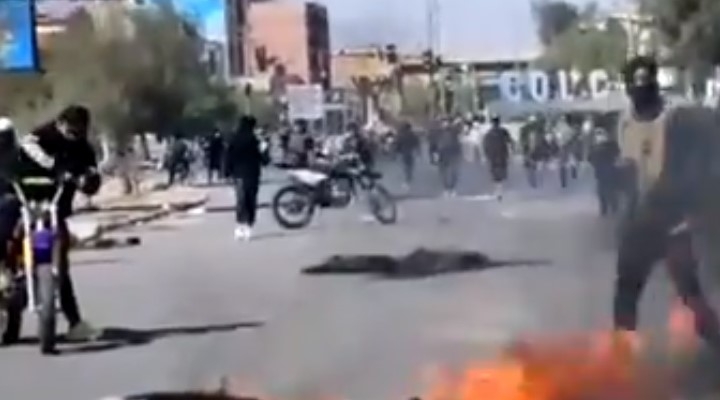 Se registran enfrentamientos entre la Resistencia Cochala y bloqueadores en Colcapirhua