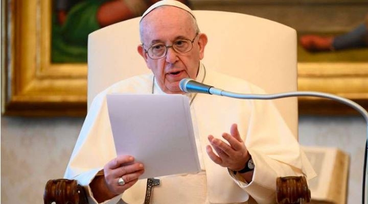 Papa Francisco pide que la vacuna del coronavirus no sea propiedad de unas naciones