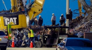 Miami: anuncian el fin de la búsqueda de sobrevivientes entre los escombros del edificio que colapsó en Surfside