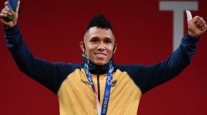 Olímpicos Tokio: Luis Javier Mosquera gana la plata para Colombia en pesas