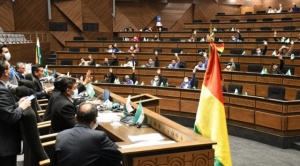 Diputados aprueba proyecto de ley que pasa al Estado el registro de comercio