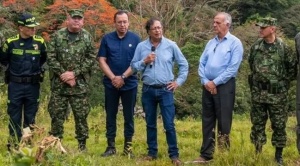 Mueren 7 policías en una emboscada en Colombia: ¿cómo afectará el ataque a la política de "paz total" de Petro?