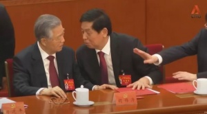 Hu Jintao: lo que no se vio del inaudito momento antes de que sacaran al expresidente del Congreso del Partido Comunista chino 