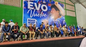 Evismo pisa el acelerador con proclamaciones a Morales, mientras la pugna en el MAS recrudece