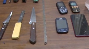En requisa en el penal San Sebastián, decomisan alcohol, celulares y marihuana 1