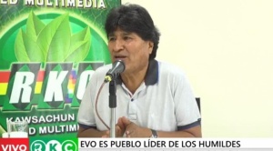 Evo acusa a dos ministros de pagar el traslado de estudiantes a un acto político en Santa Cruz 