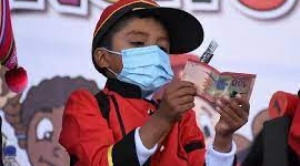 El Bono Juancito Pinto llegará a 2,34 millones de estudiantes desde el 9 de octubre 1