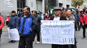 La Alcaldía de La Paz califica como “político” el “bloqueo de las mil esquinas” anunciado por el transporte interciudad