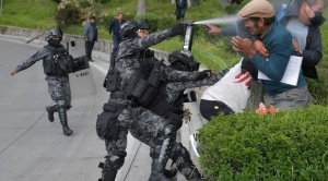 “Bloqueo de mil esquinas” logró afectar la circulación en algunas vías, hubo intervención policial