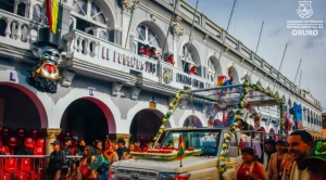 La Virgen del Socavón lidera inicio del Carnaval de Oruro, la secundan 50 mil danzarines