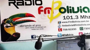 Radio FM Bolivia afronta una historia de acoso y asfixia que incluye asalto, cierre forzado, retiro de licencia y multa