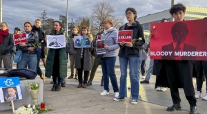 Suben a más de 400 los detenidos en Rusia por participar en homenajes a Navalni