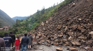 Paso vehicular entre Chulumani y Unduavi, sector del Castillo, está suspendido temporalmente por derrumbes 1