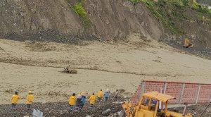 Alcalde responsabiliza del desborde del río Aruntaya a loteadores y avasalladores