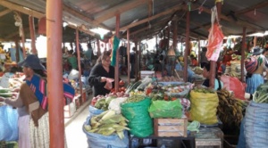 Precios de productos de la canasta familiar suben en mercados de Obrajes, Chasquipampa y Los Pinos