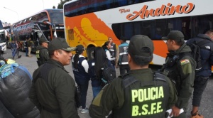 Policía realiza operativos en las carreteras a Copacabana, Yungas, Río Abajo y Oruro 1