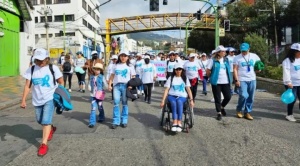 Con una caminata conciencian sobre la prevención y detección temprana del cáncer de cuello uterino