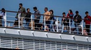 Migración: pasaportes de bolivianos deportados por España fueron enviados a la Fiscalía 1