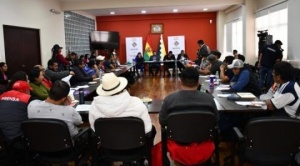 Tras cuarto intermedio con Gobierno, maestros van a conferencia nacional para analizar avance del pliego 1