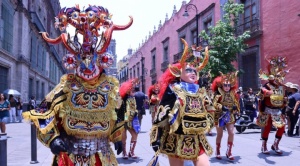 Bolivia brilla con el Carnaval de Oruro en el México histórico 1