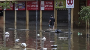 La ciudad brasileña de Porto Alegre se prepara para una nueva inundación récord 1