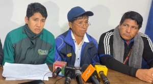  Productores agrícolas suscriben acuerdo con la ANH y levantan el bloqueo en los valles cruceños 1