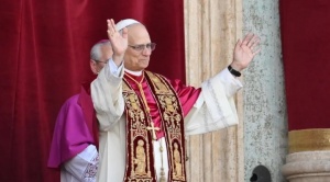 |ANÁLISIS|León XIV: un papa entre dos mundos, para unir uno solo|Horacio Calvo| 1