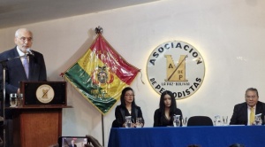 Mesa presenta revista “Bolivia en 200 años” de Mario Espinoza y traza paralelo histórico con el centenario 1