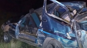 Un minibús escolar cae 500 metros en Cocapata y deja tres estudiantes muertos 1