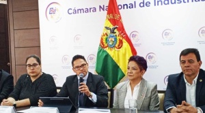 Industriales piden diálogo urgente y advierten que sin dólares no hay salida a la crisis 1