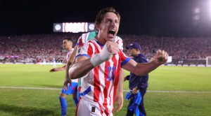 Paraguay pone un pie y medio en el Mundial tras vencer a Uruguay 1