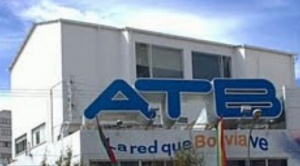 Trabajadores de ATB denuncian seis meses sin salario y cese de emisiones desde La Paz