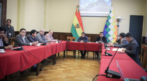 Comisión de alto nivel del Ejecutivo y Legislativo retoma reunión este martes