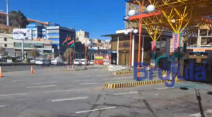 Siguen las filas en estaciones de  servicio de La Paz y en algunas  no hay combustible