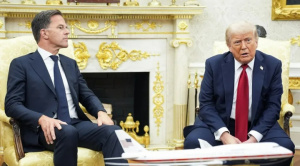 Trump amenaza a Rusia con aranceles del 100% y anuncia envío masivo de armas a Ucrania