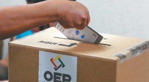 IA, apuestas, el Tarot... todo vale para saber quién puede ganar las elecciones del domingo