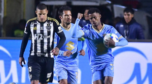 Bolívar se salva de perder en un partido para el olvido  