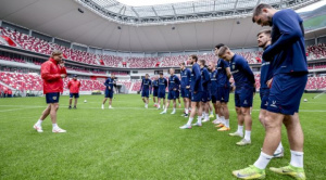 Rusia tiene un arquero del PSG y un excompañero de Morales en la MLS